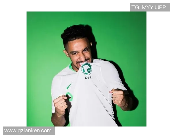 沙特阿拉伯外籍足球明星阵容全面解析与球员背景介绍